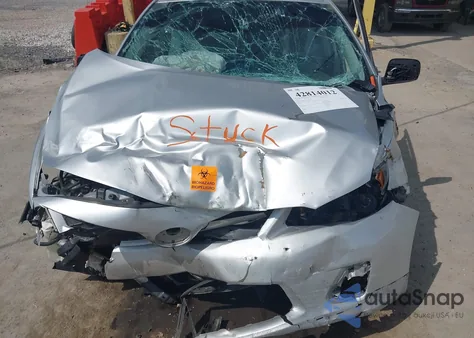 2013 Toyota Corolla S z USA, uszkodzony, nr VIN 2T1BU4EE1DC004028